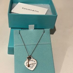 Return to Tiffany heart key pendant necklace